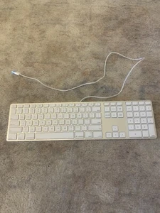 Apple A1243 MB110LL/A Wired Aluminum Keyboard w/ Numeric Keypad and USB Ports - Picture 1 of 2