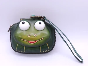 Vintage Leather Frog Coin Change Purse Wristlet Strap Laced Embossed 3D Wallet - Picture 1 of 15