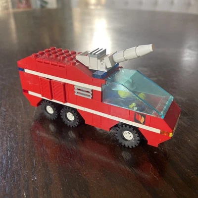 LEGO Classic #6389: FIRE CONTROL CENTER Fire Truck & Minifigure Free Shipping!!! - Image 1 of 4