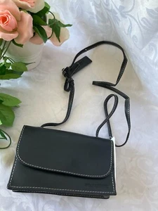 Borsa a tracolla Urban Outfitters donna nera 100% pelle taglia unica nuova spedizione gratuita! - Foto 1 di 3