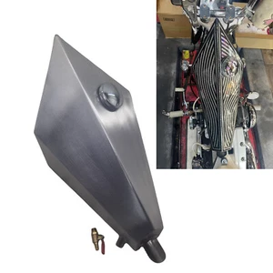 Tanque de combustible de gasolina universal para motocicleta con tapa de aceite plateado hecho a mano 12L - Imagen 1 de 6
