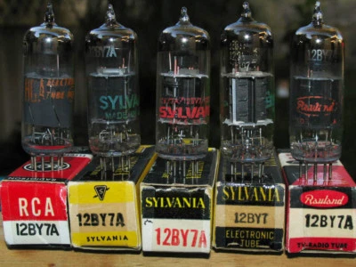 RCA Sylvania Placa Negra 12BY7A 12DQ7 12BV7 cinco Fuertes Nuevo en Caja Tubo de Alimentación de Viga Foto 1 de 2