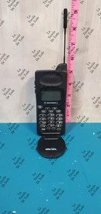 Teléfono celular Motorola Flip vintage 74236xttba para repuestos o reparación - Imagen 1 de 9