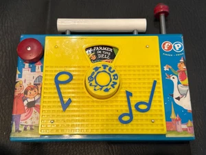 Fisher Price Retro Spielzeug Radio Musical Bauer in der Dell Spieluhr Remake - Bild 1 von 6