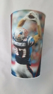 Copa Patriots 3D GRONK 87 Gronkowski Jugador Oficial NFL Impreso Firma USADO Foto 1 de 4