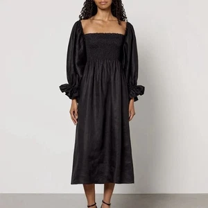 Sleeper Atlanta schulterfreies gerafftes 100 % Leinen Midikleid in Schwarz Small - Bild 1 von 9