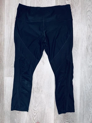 Reebok Woman’s Black Partial Mesh Leg Ankle Leggings Size Large - Image 1 of 4