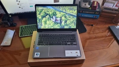 Notebook ASUS  R420M - Immagine 1 di 4