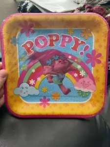 TROLLS LARGE PAPER PLATES (8) ~ Birthday Party Supplies Dinner Lunch DreamWorks - Picture 1 of 2