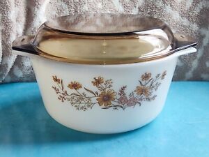 Mint 3 qt Vintage Pyrex Country Autumn Milk Glass Casserole Lid Made In England