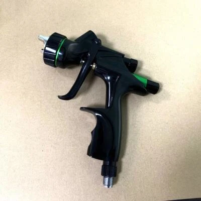 Spray Gun black 1.3mm Nozzle Car Paint Tool Pistol 600 ML for Varnishes - Image 1 of 4
