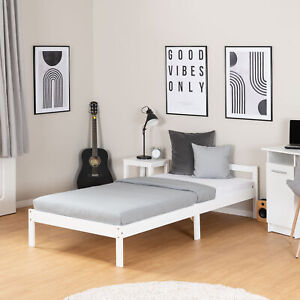 Łóżko pojedyncze 90x200 cm ze stelażem listwowym białe drewno łóżko łóżeczko dziecięce lite homestyle4u