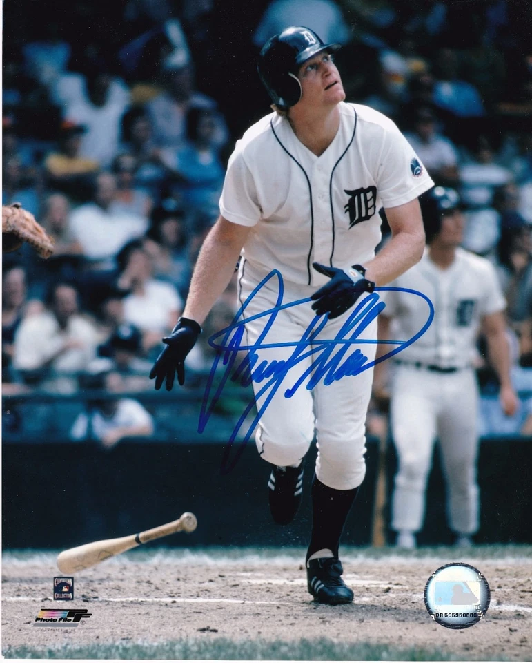 RUSTY STAUB  DETROIT TIGERS  ACTION SIGNED 8x10 - Image 1 of 1