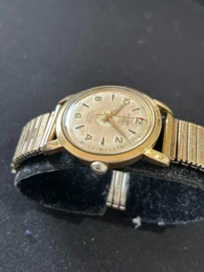 Enicar Vintage Manual Wind Watch 31mm Case Classic Swiss Men's Dress watch - Picture 1 of 10