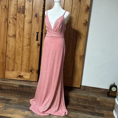 Mac DUGGAL 26945 Coral Pink Sequin Gown Dress size 6 NWT - Image 1 of 4