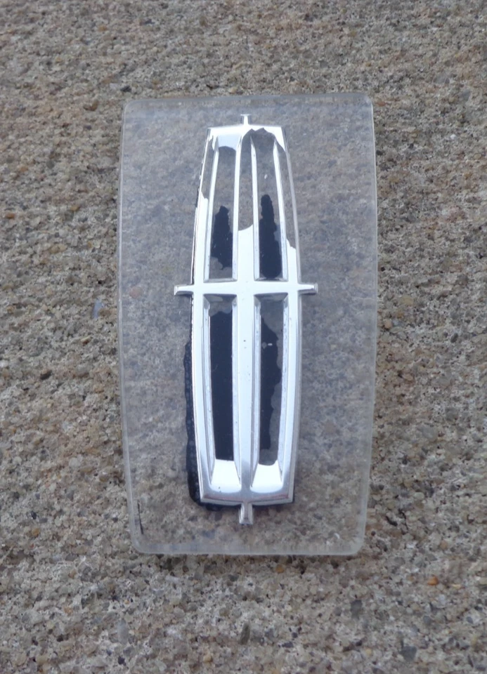 Lincoln Parrilla Emblema Insignia Calcomanía Logo Delantero LS Continental OEM Genuino Original Foto 1 de 1