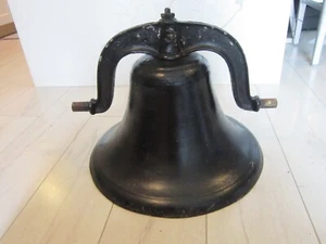 Antique Cast Iron Upright #3 Crystal Metal Bell OLD CASTING - Picture 1 of 9