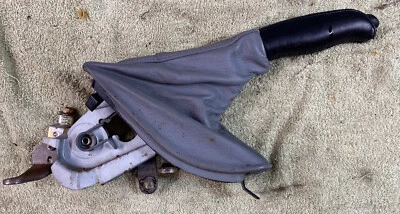 00 Conjunto de palanca de manija de freno de emergencia de estacionamiento BMW 528i  Foto 1 de 4