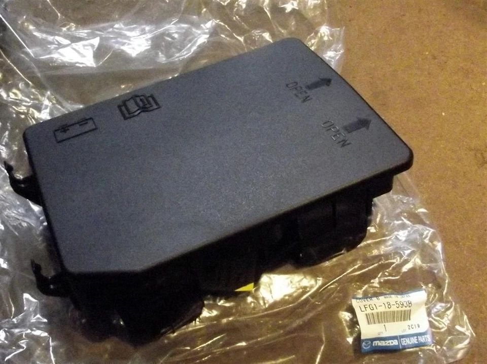 Battery top plastic cover genuine Mazda MX-5 mk3 NC MX5 2005-15 1.8 2.0 NEW - Image 1 of 1