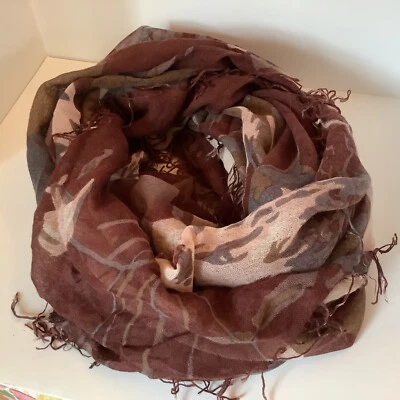 Bufanda Floral Chan Luu Borgoña 70 Cachemira 30 Seda 62X58 Foto 1 de 4