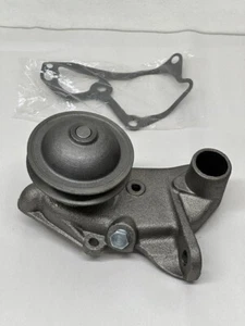 Bomba de agua Ford 1948-1952 lado derecho se adapta a camioneta 8RT-8501 (con junta) - Imagen 1 de 4