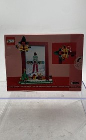 Lego 40702 Limited Edition 209 Pieces Building Christmas Picture Frame Set Toy