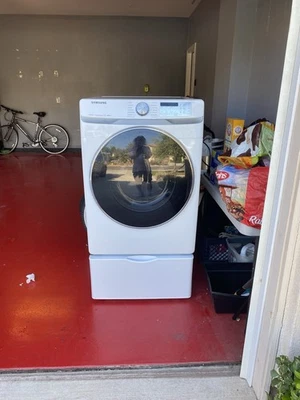 Samsung Gas Dryer With Pedestal DVE45R6300W - Image 1 of 4