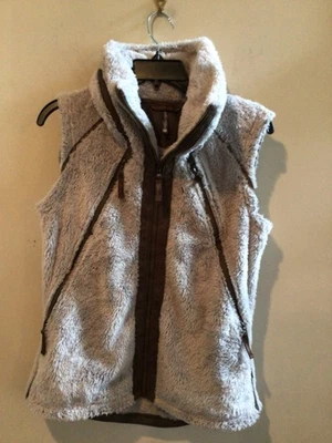 Chaleco Kuhl Flight Beige Sherpa Vellón Cremallera Completa Embalable Con Capucha Para Mujer Mediano Foto 1 de 4