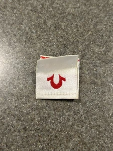 Logo étiquette patch brodée à coudre True Religion Los Angeles 1” X 1” unique - Photo 1/4