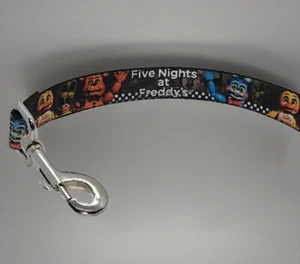✅ NUEVA CORREA PARA PERRO Five Nights at Freddy's por BUCKLE-DOWN ~ 52” de largo - Imagen 1 de 4