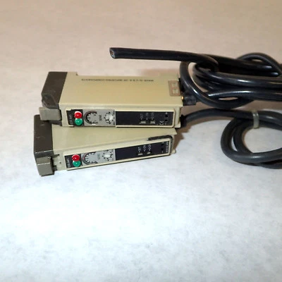 LOT of 2 OMRON E3X-A41 FIBER-OPTIC PHOTOELECTRIC SENSOR 10-30 VDC, PNP OUTPUT - Image 1 of 4