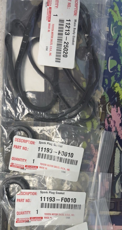 Juego de juntas de cubierta de válvula OEM Toyota, 11213-25020 y 4 de 11193-F0010 Foto 1 de 1
