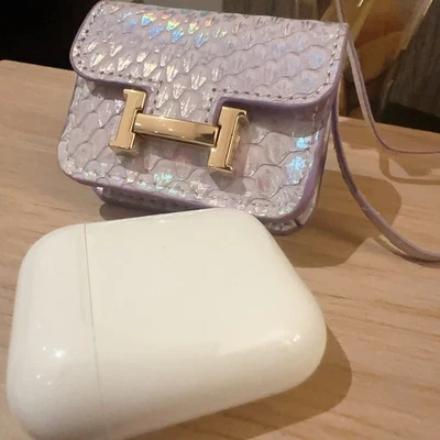 Кожаный фиолетовый переливающийся мини AirPod сумка/сумка подвеска - Изображение 1 из 2