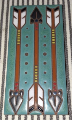 NWT CARLY QUINN DESIGNS 3 ARROWS 6" STUDIO ART POTTERY TILE w/CORK HAND GLAZED - Image 1 of 4