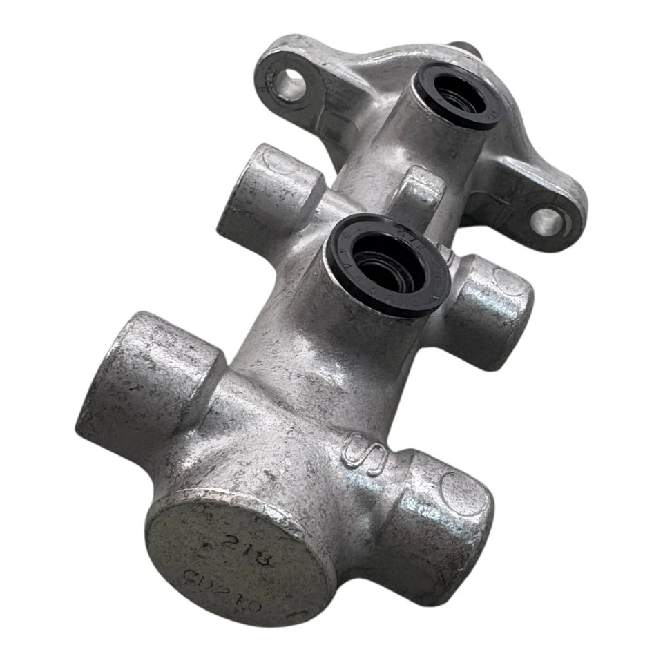 Cilindro maestro de freno REMAN OEM 11-3117 PARA 03-06 INFINITI G35 Foto 1 de 4