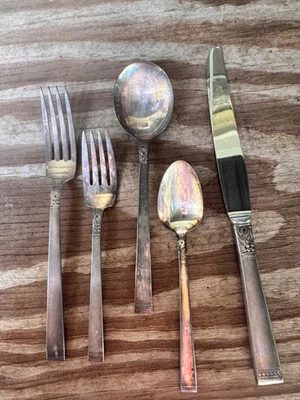 Vintage Oneida Community Forever Pattern Stainless Flatware Set 12 Piece Place S - Image 1 of 4