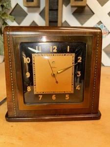 Vintage Telechron Clock Art Deco 4F61 Wood & Brass Bubble Glass 1930's Works - Picture 1 of 4