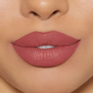 Kylie by Kylie Jenner 500 Kristen matter flüssiger Lippenstift | Originalgröße authentisch - Bild 1 von 9