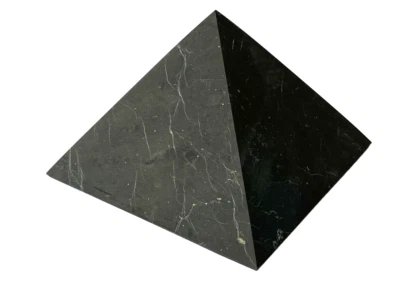 Schungit  & Shungit Pyramide ca. 4 x 4 cm. / matt - Bild 1 von 4