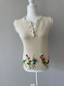 VTG Phil Rose Of California Wool Knit Cream Vest Sz XS 3D Flowers Boho Folk HTF - Picture 1 of 15