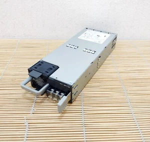 Bloc d'alimentation DC Cisco PWR-CC1-650WDCR C8300 2RU avec flux d'air inversé - Photo 1/1