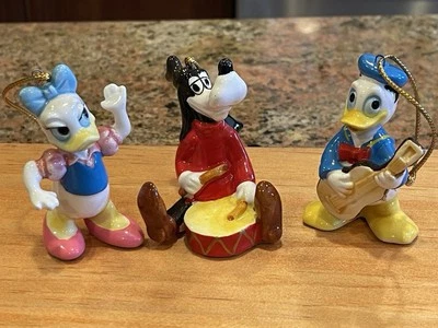 VINTAGE Walt Disney Productions Donald Duck, Daisy & Goofy ORNAMENTS S2 - Imagem 1 de 4