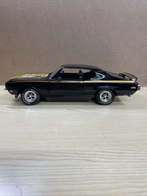 Coche modelo fundido a presión ERTL American Muscle 1:18 1971 Buick GSX negro dorado sin caja Foto 1 de 4
