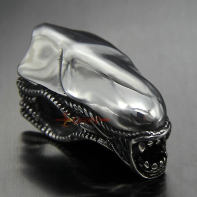 Men's Boys Stainless Steel Predator Skull Pendant Necklace Retro Alien Jewelry - Image 1 of 4