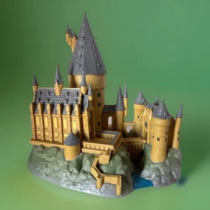 Funko Pop! 2021 Town: Harry Potter - Hogwarts Castle Set #27 CASTLE ONLY - Picture 1 of 6