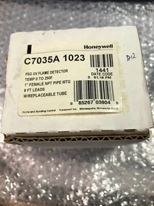 HONEYWELL C7035A 1023 FSG UV FLAME DETECTOR 1" FEMALE 6' LEADS - Picture 1 of 1