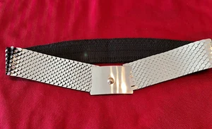 Vintage Ladies Silver Fish Scale Cinch Belt w/hook clasp - Bild 1 von 4