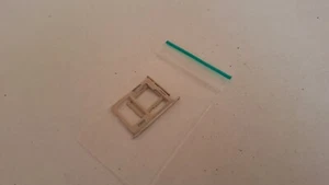 Samsung Galaxy J8 SM-J810y Genuine Sim Tray Gold - Picture 1 of 1