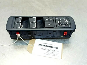 Lexus RX450H 2016-2020 Front Door Window Control Switch O/S/F 84040-48220 - Picture 1 of 11