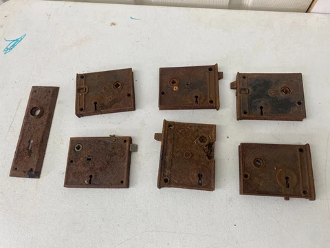 6 Antique Door Locks & 1 Vintage Door Key Cover Cover